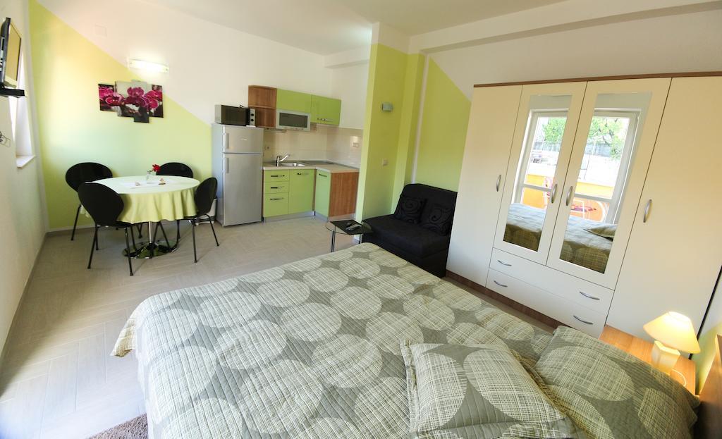 Apartman Sunrise 2 *
